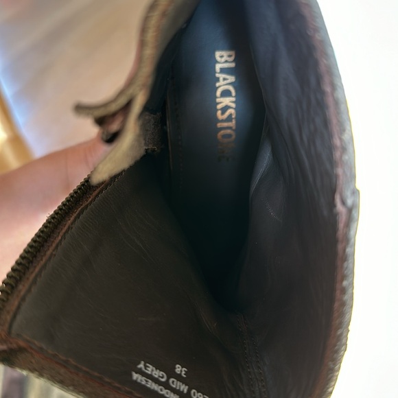 EUC distressed leather ankle boots - Picture 6 of 8